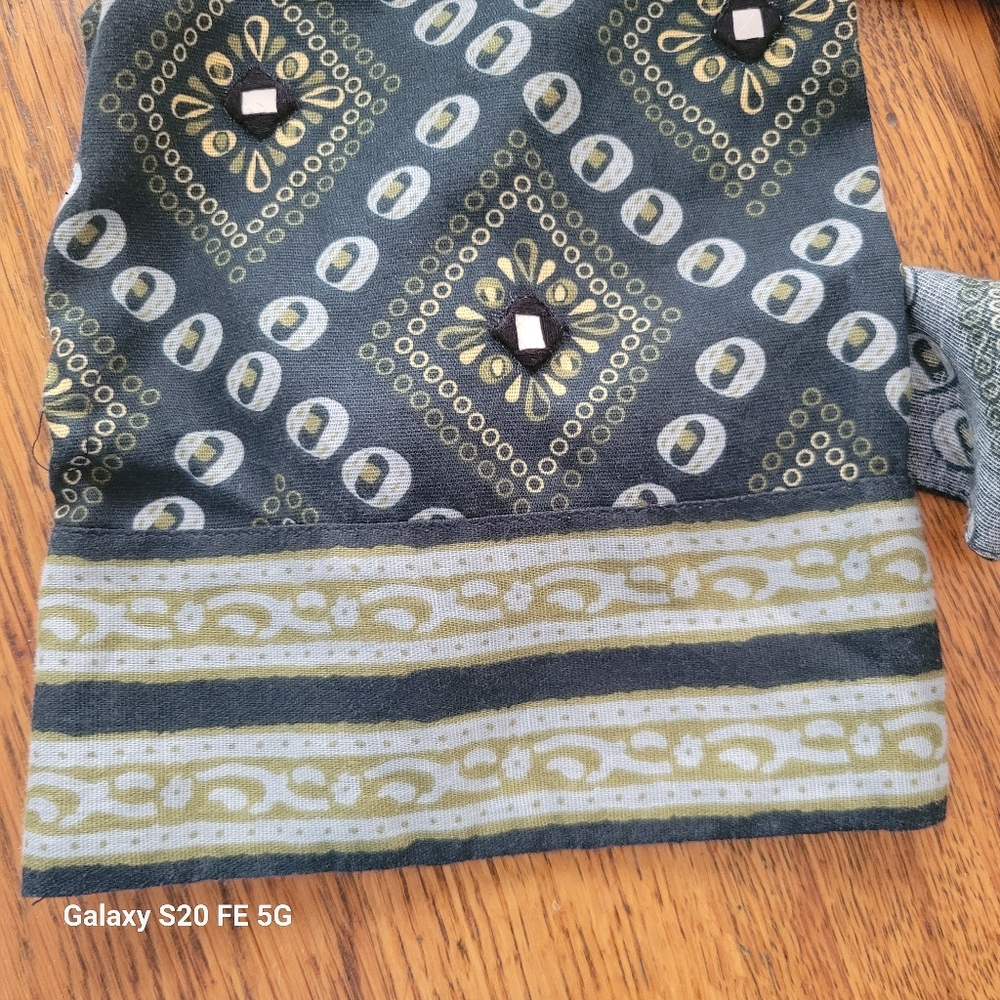 Pull&Bear Patterned Top in Green and Yellow - Picture 5 of 6